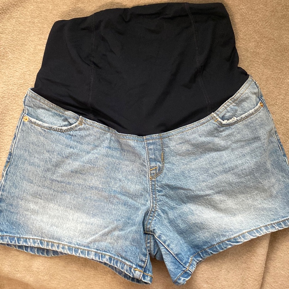 Isabel Maternity by Ingrid & Isabel midi shorts
